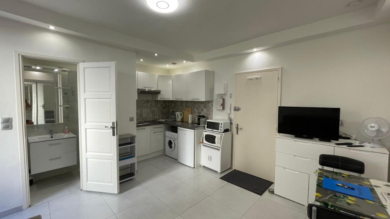 Studio Rue Pietonne Proche Plage Menton Exteriér fotografie